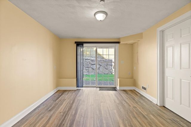 9 Nirvana Dr 2E, Saugus, MA 01906