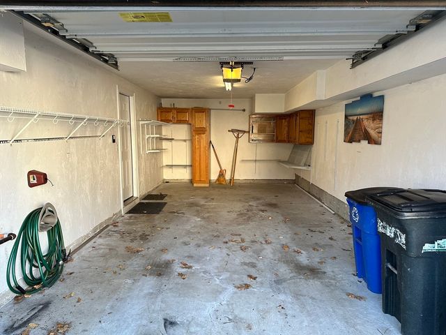 9 Nirvana Dr 2E, Saugus, MA 01906