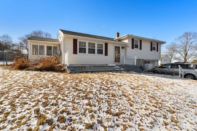 23 Mount Vernon Cir, Lawrence, MA 01843