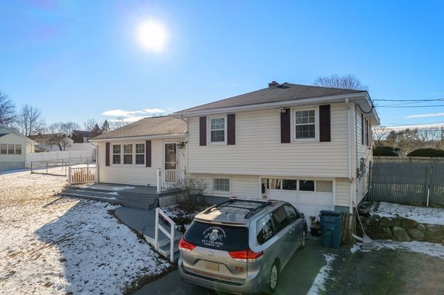 23 Mount Vernon Cir, Lawrence, MA 01843