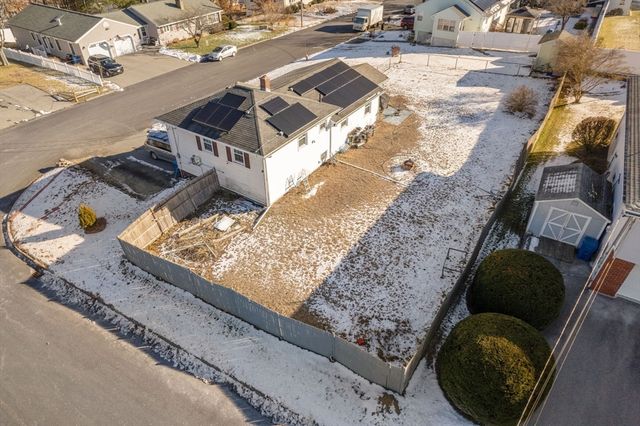 23 Mount Vernon Cir, Lawrence, MA 01843