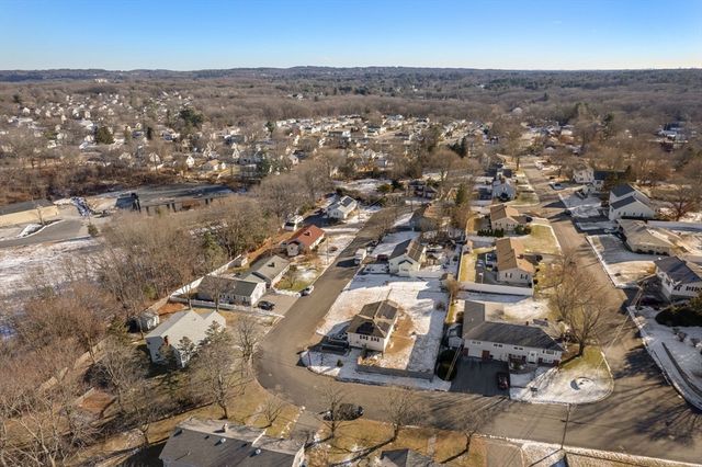 23 Mount Vernon Cir, Lawrence, MA 01843