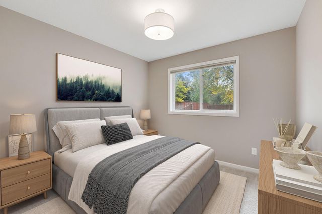 1284 Meadow Lane S, Shakopee, MN 55379