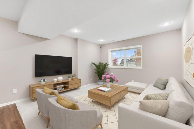 1284 Meadow Lane S, Shakopee, MN 55379