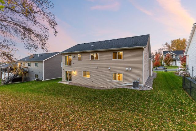 1284 Meadow Lane S, Shakopee, MN 55379