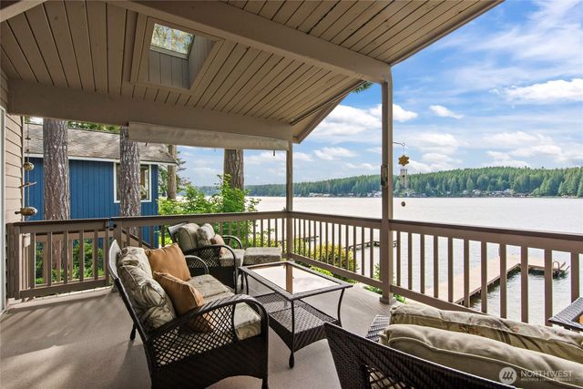 2351 E Mason Lake Drive E, Grapeview, WA 98546