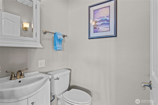 2351 E Mason Lake Drive E, Grapeview, WA 98546