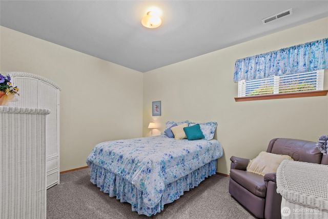 2351 E Mason Lake Drive E, Grapeview, WA 98546