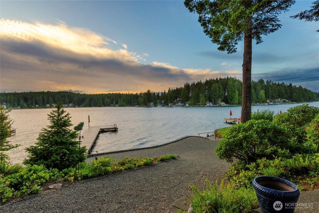 2351 E Mason Lake Drive E, Grapeview, WA 98546