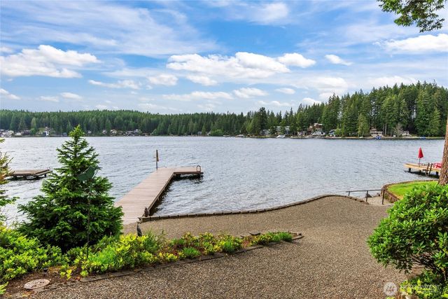 2351 E Mason Lake Drive E, Grapeview, WA 98546