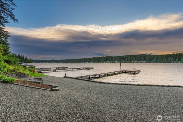 2351 E Mason Lake Drive E, Grapeview, WA 98546