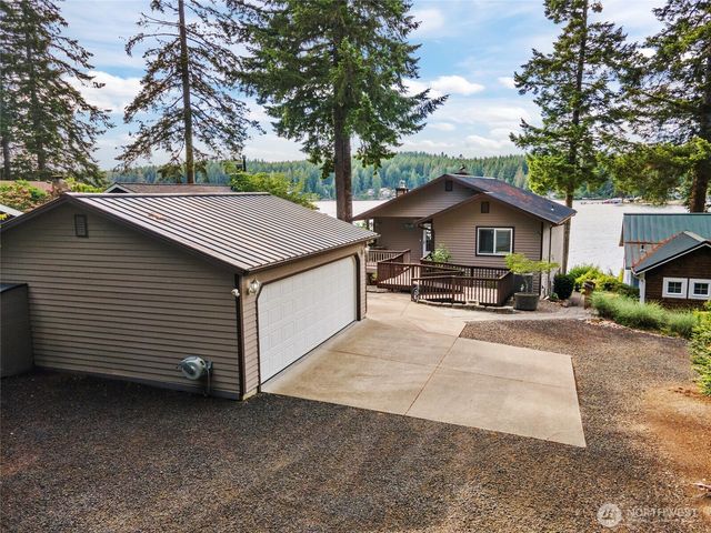 2351 E Mason Lake Drive E, Grapeview, WA 98546