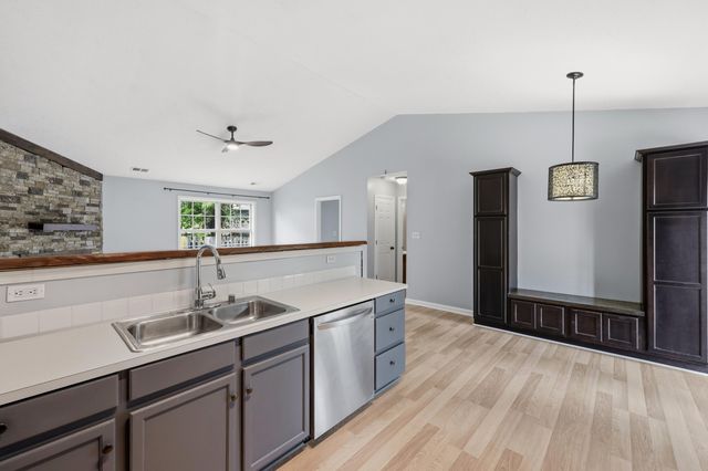 505 Rhodora Ridge, Lexington, KY 40517