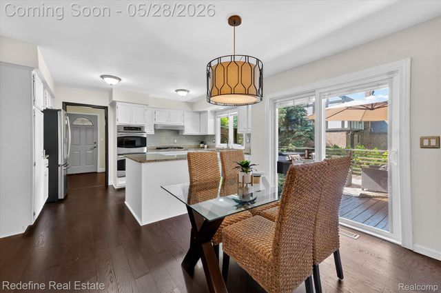 4296 Barcroft Way, West Bloomfield Charter Township, MI 48323