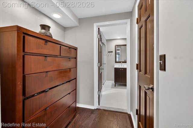 4296 Barcroft Way, West Bloomfield Charter Township, MI 48323
