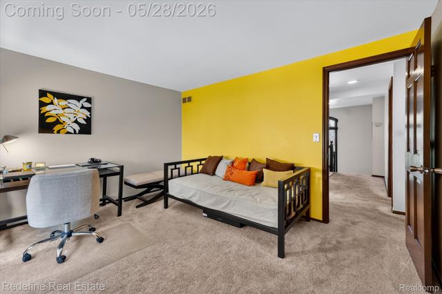 4296 Barcroft Way, West Bloomfield Charter Township, MI 48323