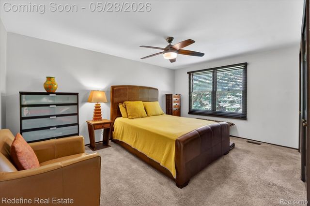 4296 Barcroft Way, West Bloomfield Charter Township, MI 48323
