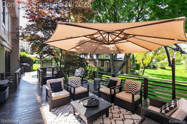 4296 Barcroft Way, West Bloomfield Charter Township, MI 48323