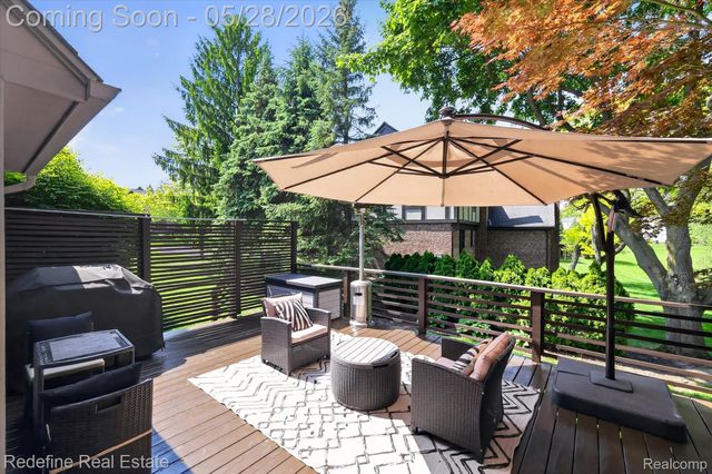 4296 Barcroft Way, West Bloomfield Charter Township, MI 48323