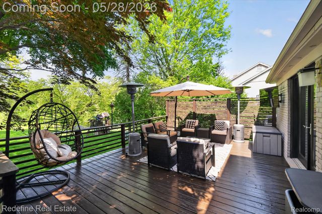 4296 Barcroft Way, West Bloomfield Charter Township, MI 48323