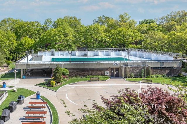 152-18 Union Turnpike 204K, Flushing, NY 11367