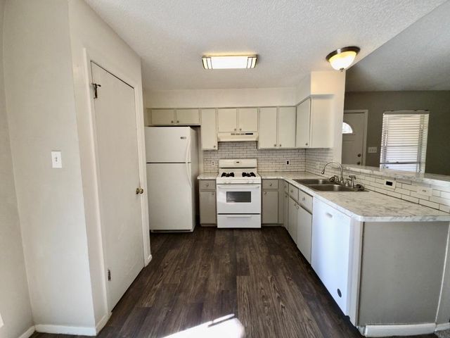 1925 Nicole CIR B, Round Rock, TX 78664