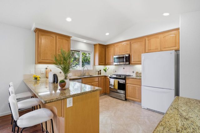 3759 La Costa Avenue, Castro Valley, CA 94546