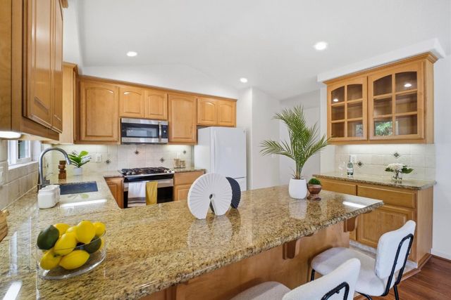 3759 La Costa Avenue, Castro Valley, CA 94546