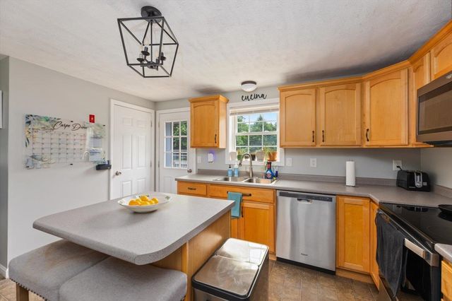 55 Verry Brook Road, Winchester, NH 03470