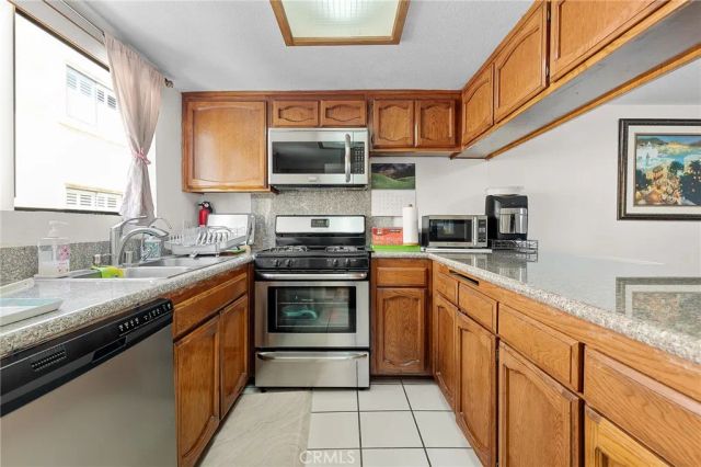 12536 Burbank Boulevard 3, Valley Village, CA 91607