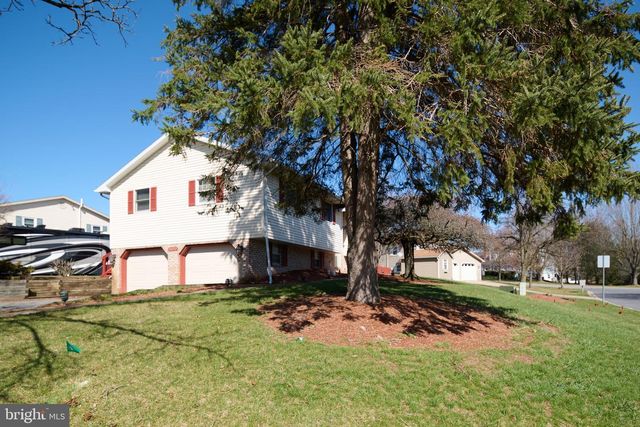 109 BERWICK DR, Boalsburg, PA 16827