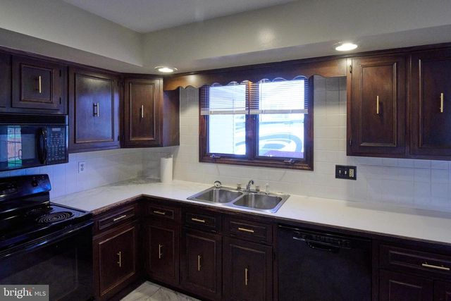 109 BERWICK DR, Boalsburg, PA 16827