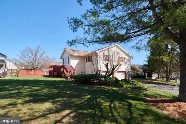 109 BERWICK DR, Boalsburg, PA 16827