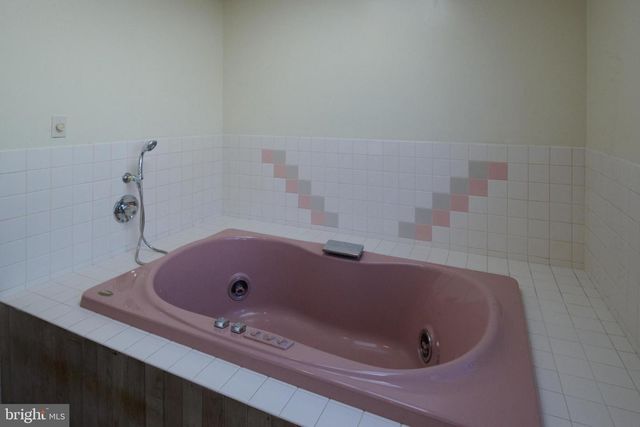 109 BERWICK DR, Boalsburg, PA 16827