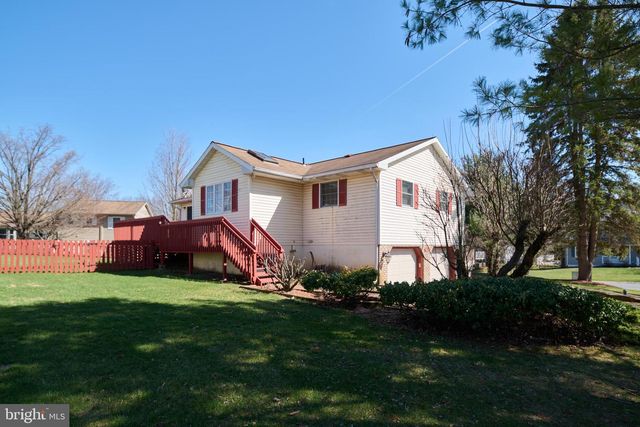 109 BERWICK DR, Boalsburg, PA 16827