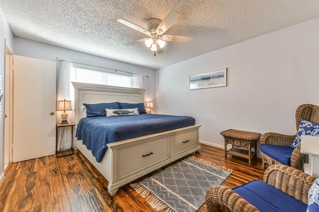 3535 Nasa Rd 1 Parkway 13, Seabrook, TX 77586