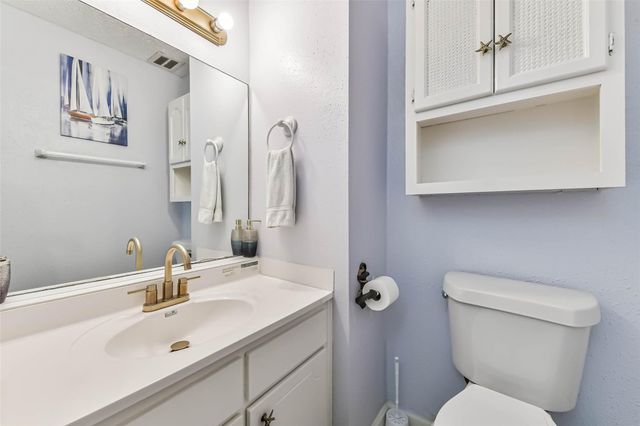 3535 Nasa Rd 1 Parkway 13, Seabrook, TX 77586