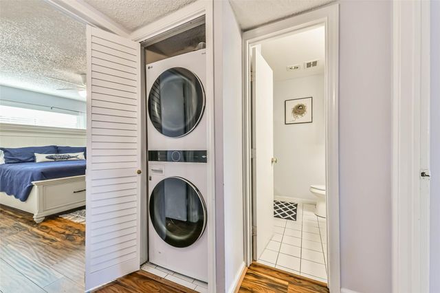 3535 Nasa Rd 1 Parkway 13, Seabrook, TX 77586