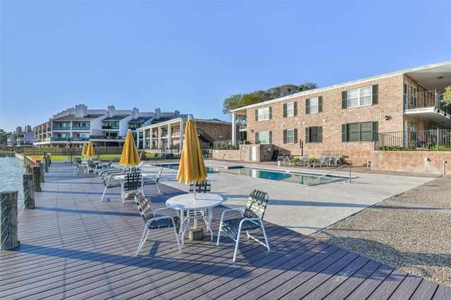 3535 Nasa Rd 1 Parkway 13, Seabrook, TX 77586