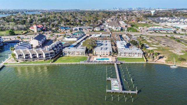 3535 Nasa Rd 1 Parkway 13, Seabrook, TX 77586