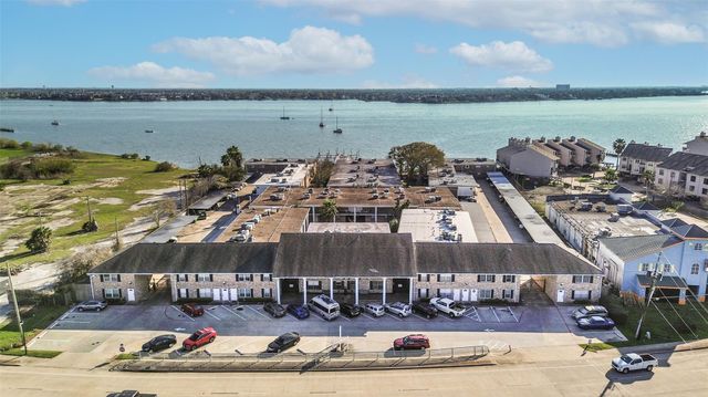 3535 Nasa Rd 1 Parkway 13, Seabrook, TX 77586