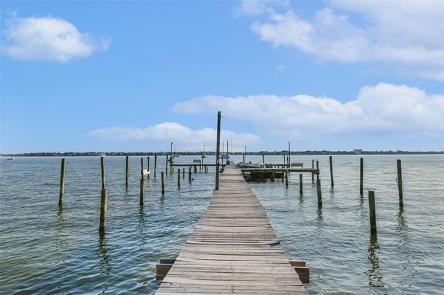 3535 Nasa Rd 1 Parkway 13, Seabrook, TX 77586