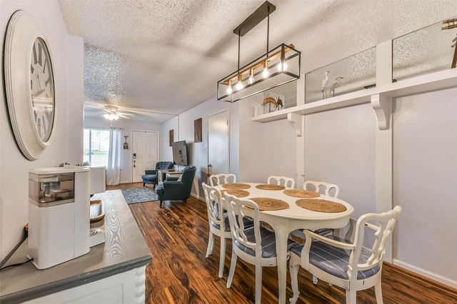 3535 Nasa Rd 1 Parkway 13, Seabrook, TX 77586