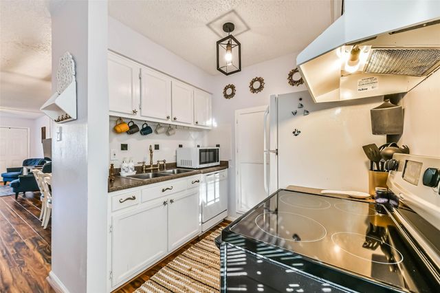 3535 Nasa Rd 1 Parkway 13, Seabrook, TX 77586