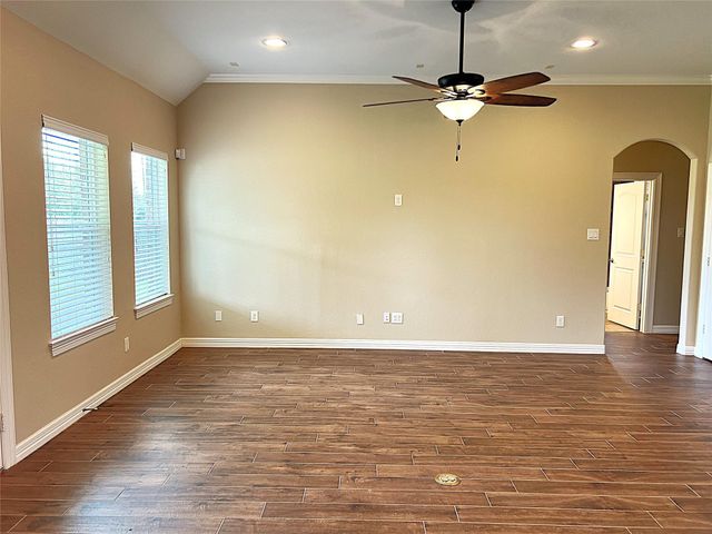 9723 Highland Pointe Drive, Needville, TX 77461