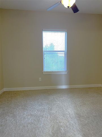 9723 Highland Pointe Drive, Needville, TX 77461