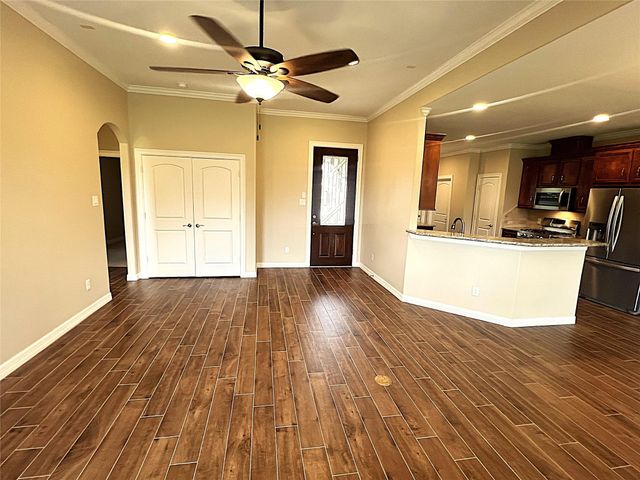 9723 Highland Pointe Drive, Needville, TX 77461