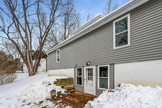 5 Alder Lane, Essex, VT 05452