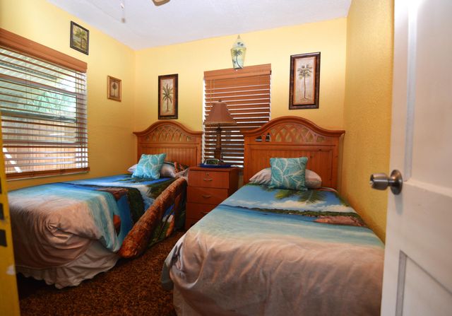 711 Cedar Place, Fort Pierce, FL 34950