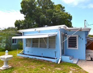 711 Cedar Place, Fort Pierce, FL 34950